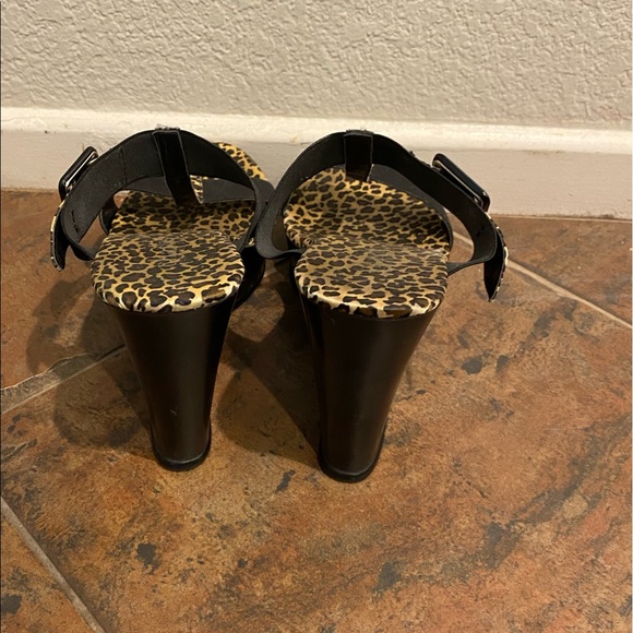 charles david leopard booties